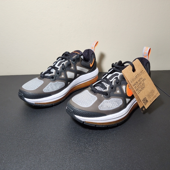 Nike Air Max Genome CZ4652-002 Black Orange-Grey Kids Shoes Youth Size 3.5Y NEW - Picture 2 of 11